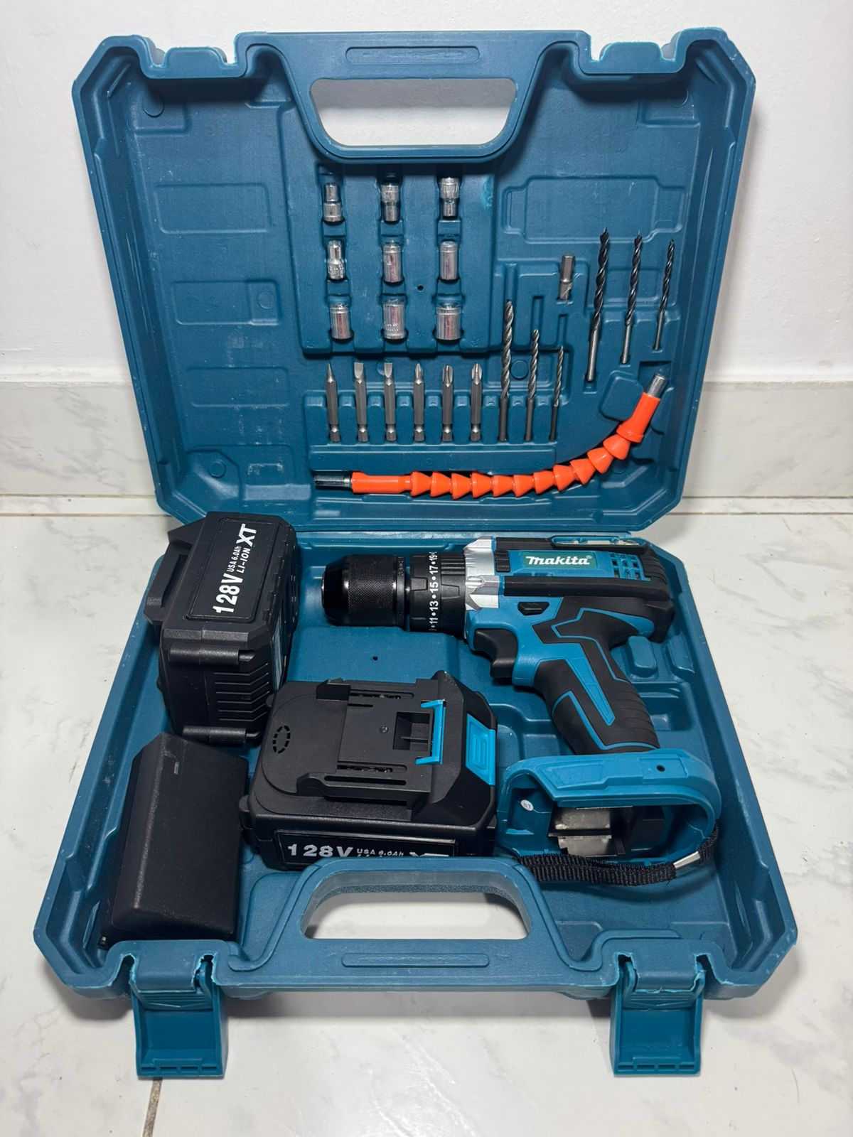 Taladro Makita 128V